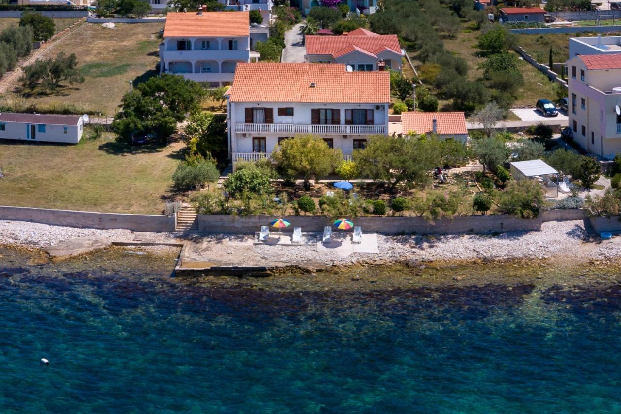 Family Friendly Seaside Apartments Kozino, Zadar - 5756 Petrcane Εξωτερικό φωτογραφία