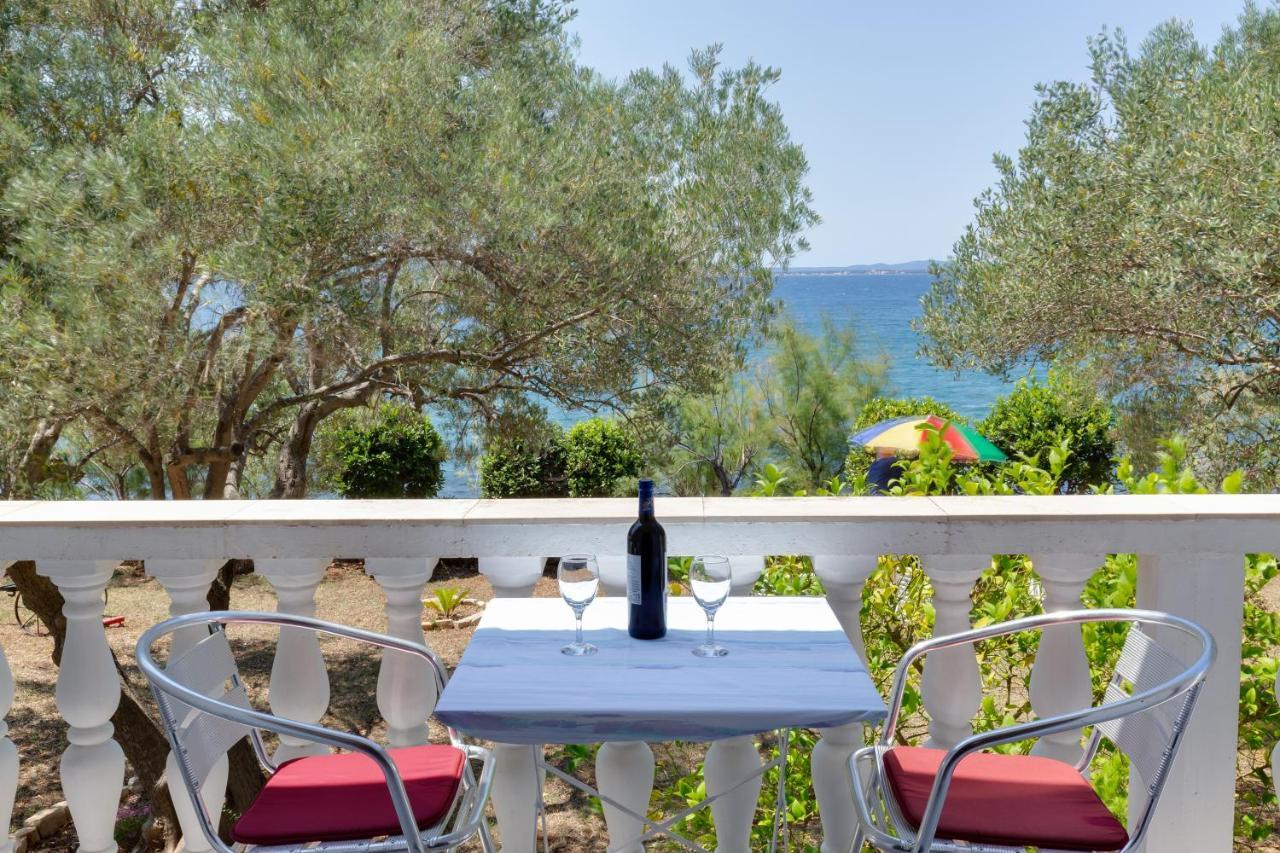 Family Friendly Seaside Apartments Kozino, Zadar - 5756 Petrcane Εξωτερικό φωτογραφία